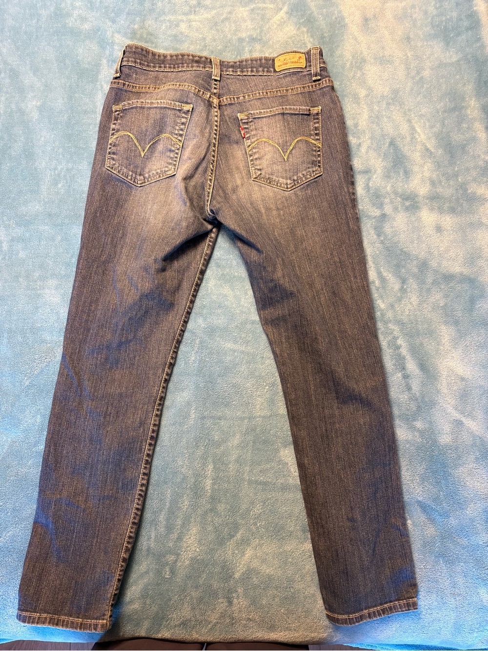 Levi's Women's mid rise Straight Jeans - Blue